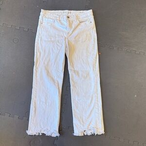 Elegant Cream Straight Leg Jeans with Frayed Hem